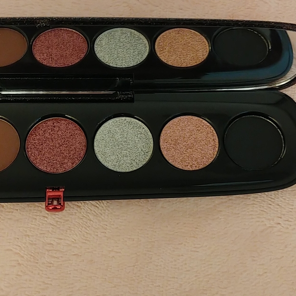 Marc Jacobs Makeup Firm Nwt Marc Jacobs Eyeconic Eyeshadow Palette